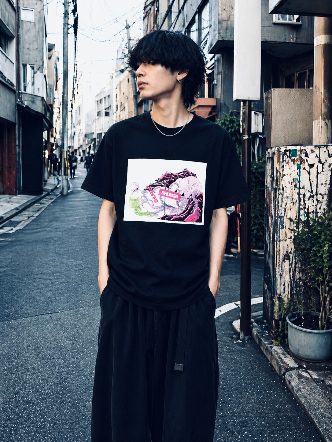 SHUNGA-T 001BK — Octopus 蛸と海女