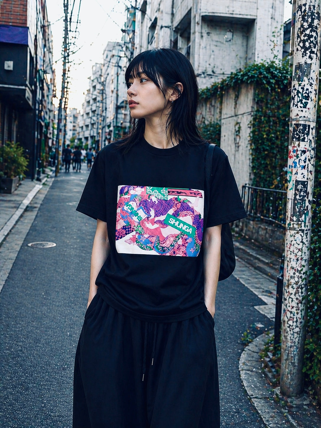 SHUNGA-T 002BK Opulent Bloom 豪華絢爛